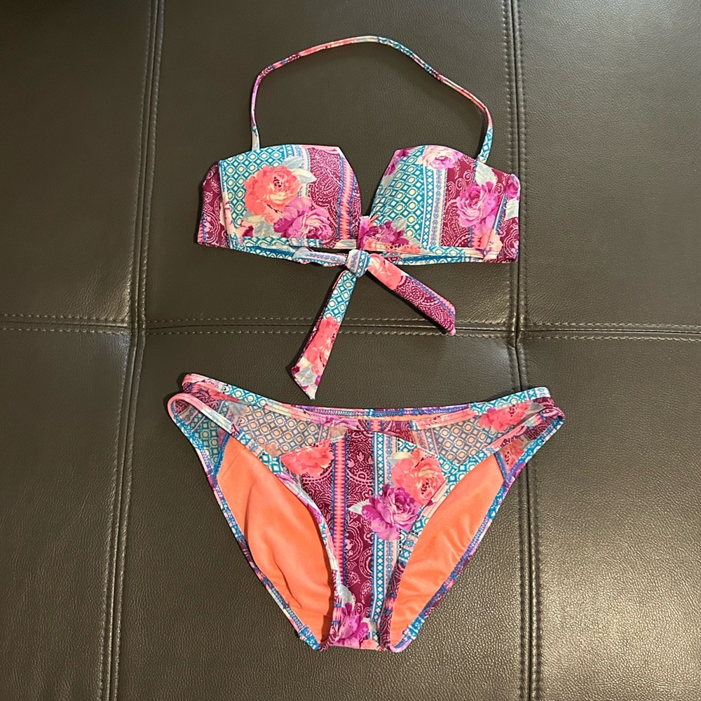 Cute Strapless Bikini